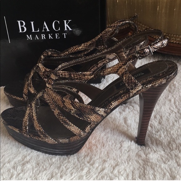 White House Black Market Shoes - ✨2 for $35✨ White House Black Market Pumps